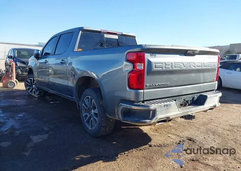 2021 Chevrolet Silverado 1500 4Wd Short Bed Lt z USA, uszkodzony, nr VIN 3GCUYDED2MG190477